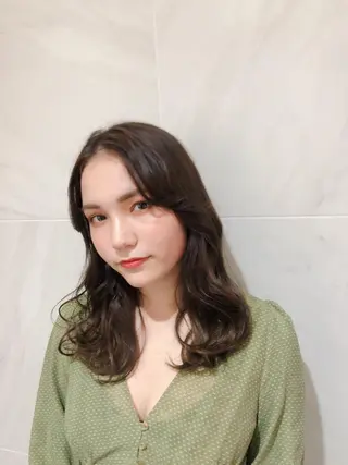 セミロング カラー パーマ マンツーマン 美容師💚コウブチのヘアスタイル