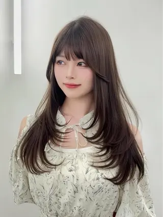 ロング カラー 韓国ヘア/レイヤー/ 顔まわり足立遥奈のヘアスタイル