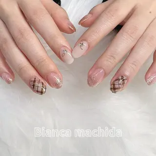 ネイル Bianca 🌟 yanagihasiのネイルデザイン
