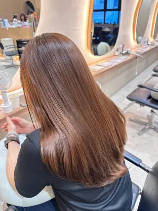カラー 吉松 ここみのヘアスタイル