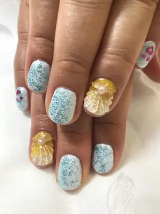 ネイル NailSalon Fluraのネイルデザイン