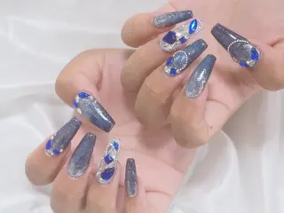 セミロング 中道 彩花のネイルデザイン