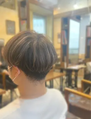 カラー メンズ 栗林 萌々のヘアスタイル