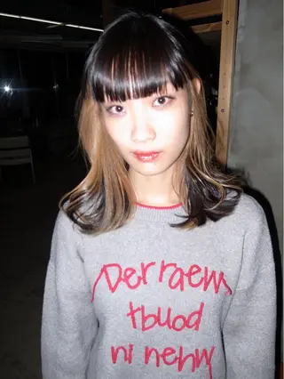 ミディアム カラー 湯浅 美玖のヘアスタイル
