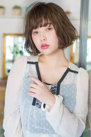 ショート パーマ 韓国🇰🇷ヘア／ レイヤー/縮毛矯正のヘアスタイル
