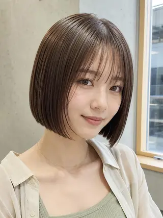 ミディアム カラー 切りっぱなしボブ/ 透明感カラー/うらんのヘアスタイル