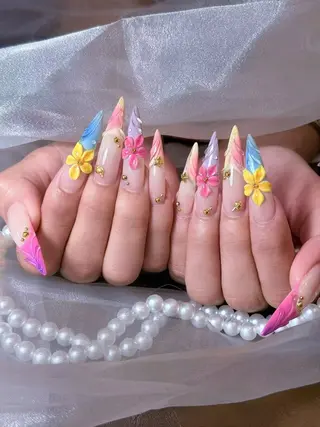 ネイル AUREA Nail 心斎橋店のネイルデザイン