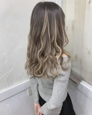 セミロング Loob.TOKYO MIYA🌈のヘアスタイル