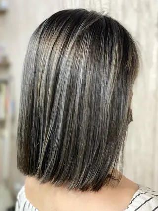 ミディアム カラー 勝河 怜楊のヘアスタイル