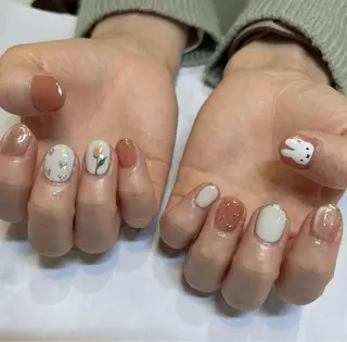 ネイル REMIA 🤍 NAKANEのネイルデザイン