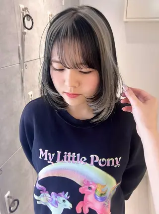 ミディアム カラー Nana/透けカラー ×似合わせカットのヘアスタイル