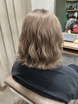 ミディアム ❤️可愛いハイトーン ならMINATOのヘアスタイル