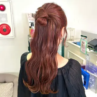 ロング カラー ヘアアレンジ 吉水 彩乃 /ボブ/艶感カラーのヘアスタイル