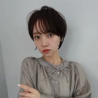 ショート 縮毛矯正🫧透明感 カラー メンズカットのヘアスタイル