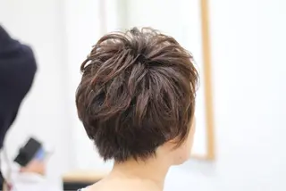ショート カラー パーマ 矢島 真樹のヘアスタイル