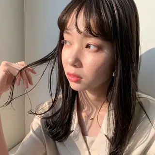 ミディアム カラー 前田 樺音のヘアスタイル