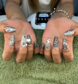 ネイル MHR nailのネイルデザイン