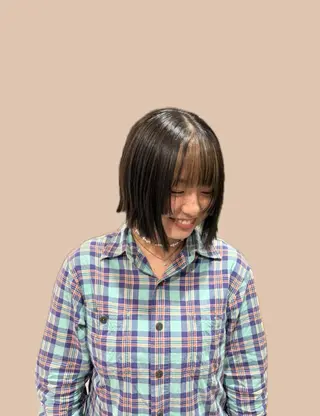 ショート カラー 松田 鈴菜のヘアスタイル