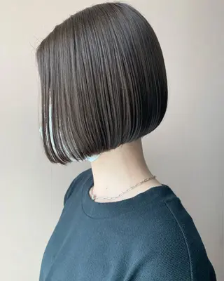 ショート カラー hubhair レイヤー/透明感のヘアスタイル
