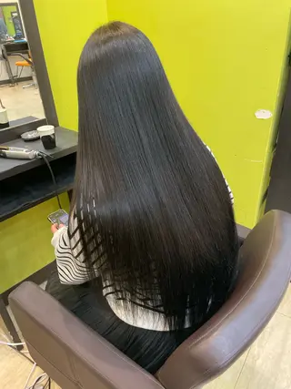 ロング 奥野JAPAN🌈 艶髪カラーのヘアスタイル