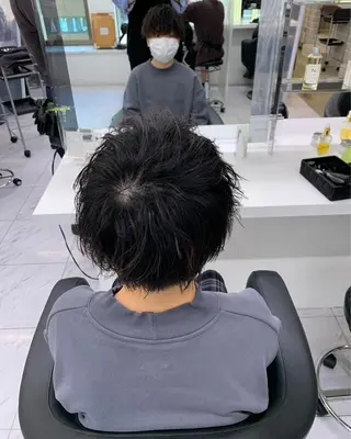 ショート カラー パーマ メンズ メンズパーマ特化 TAIGAのヘアスタイル