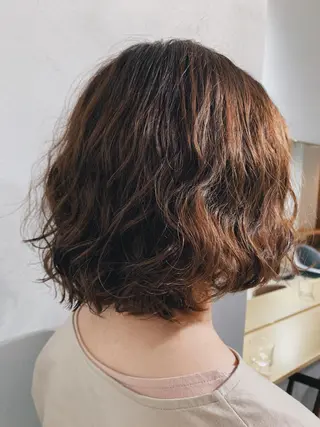 ミディアム カラー パーマ ボブパーマコテ巻き風 パーマNo1深江秀平のヘアスタイル