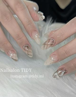 ネイル TIDY. Suzukaのネイルデザイン