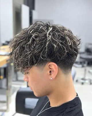 ショート カラー パーマ メンズ 🔥メンズ 特化🔥菊水皐暉🔥のヘアスタイル