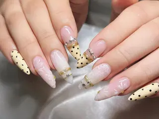 ロング カラー 波 なみのネイルデザイン