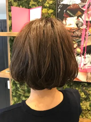 ショート カラー ブリーチ特化 梅田本多翔のヘアスタイル