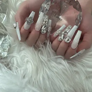 ネイル lavia🖤 ayumiのネイルデザイン