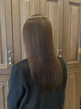 ロング 湯浅 菜月のヘアスタイル