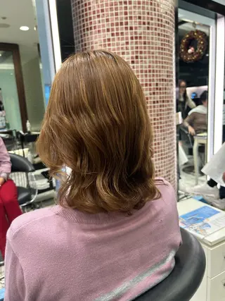 ミディアム パーマ 韓国っぽ水光肌カラー マンツーマン🫧なおのヘアスタイル