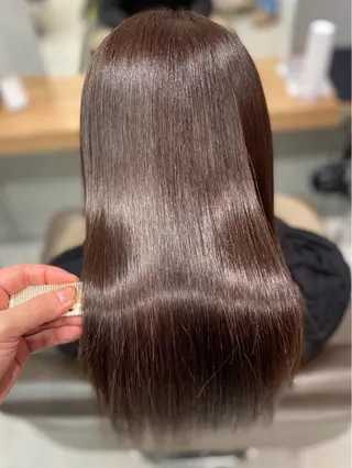 ロング パーマ 艶カラー✨️髪質改善 🪽縮毛矯正mamiのヘアスタイル