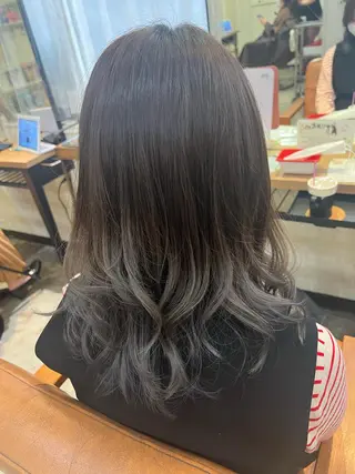 セミロング 才門 真菜のヘアスタイル