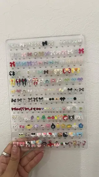 ネイル 🌈 Laule'aのネイルデザイン