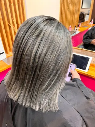 ショート カラー ヘアカラー&縮毛矯正 STAR☆RIVERのヘアスタイル