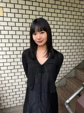 ミディアム カラー 縮毛矯正ボブ&顔まわ レイヤー♡TOMOEのヘアスタイル