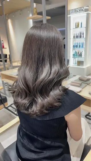 ミディアム カラー 透明感カラー グレージュ/あいのヘアスタイル