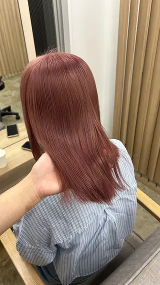 セミロング カラー 艶髪✖️ハイトーン 🫧YURIA🫧のヘアスタイル