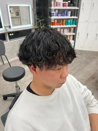 パーマ メンズ ☘️上村 ☘️髪質 改善/透明感カラーのヘアスタイル
