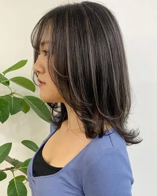 セミロング カラー 渋谷ブリーチカラー 韓国ヘアyuikoのヘアスタイル