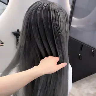 ロング カラー Ren. 🦋デザインカラーのヘアスタイル