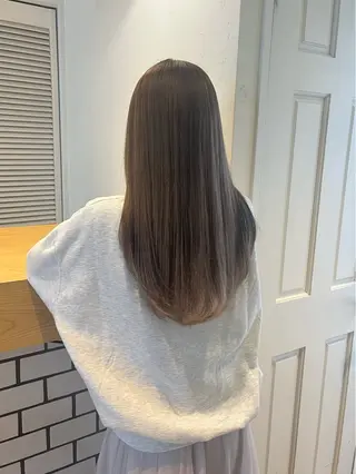 ロング 小林 萌生のヘアスタイル