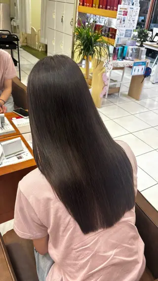 セミロング 艶カラー 髪質改善 🍓苺奈のヘアスタイル