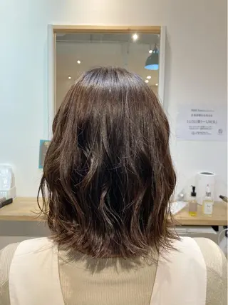 ミディアム カラー 【女性指名No.1】 西口直子のヘアスタイル
