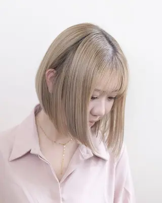 カラー ルプラボウ/梨菜/ ハイトーン/ブリーチのヘアスタイル