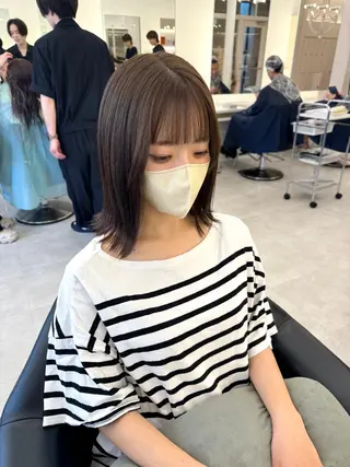 ロング カラー NANO／ ブリーチ×レイヤーのヘアスタイル