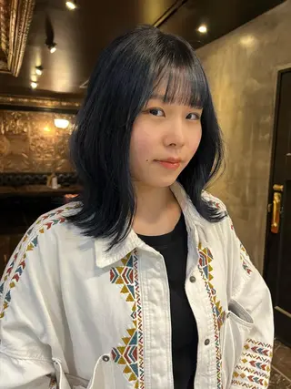 ミディアム 圧倒的デザイン力 店長🎨RENAのヘアスタイル