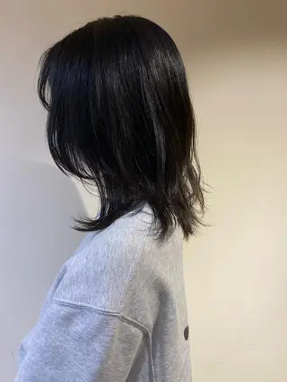 ミディアム カラー io濱川 遥のヘアスタイル